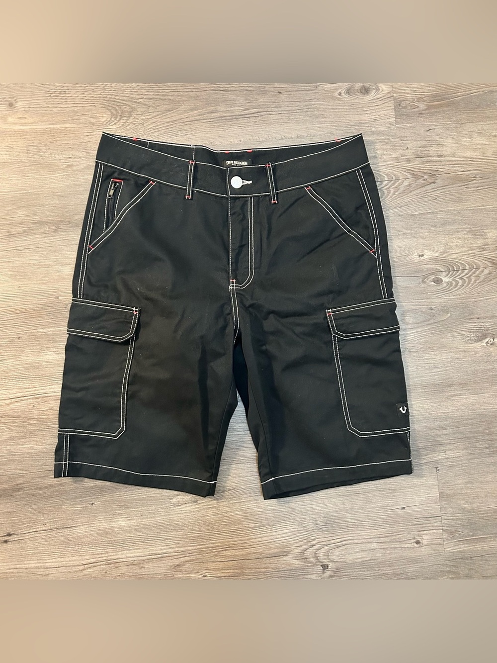 True Religion Men’s Utility Cargo Shorts Jet Black MPN 701021 Size 34